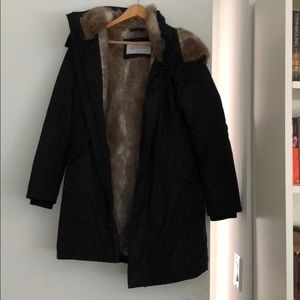 Aritzia: Babaton Osaka Parka, Black, size small.